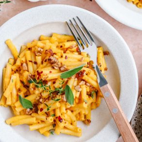 Pasta met vegan pompoensaus