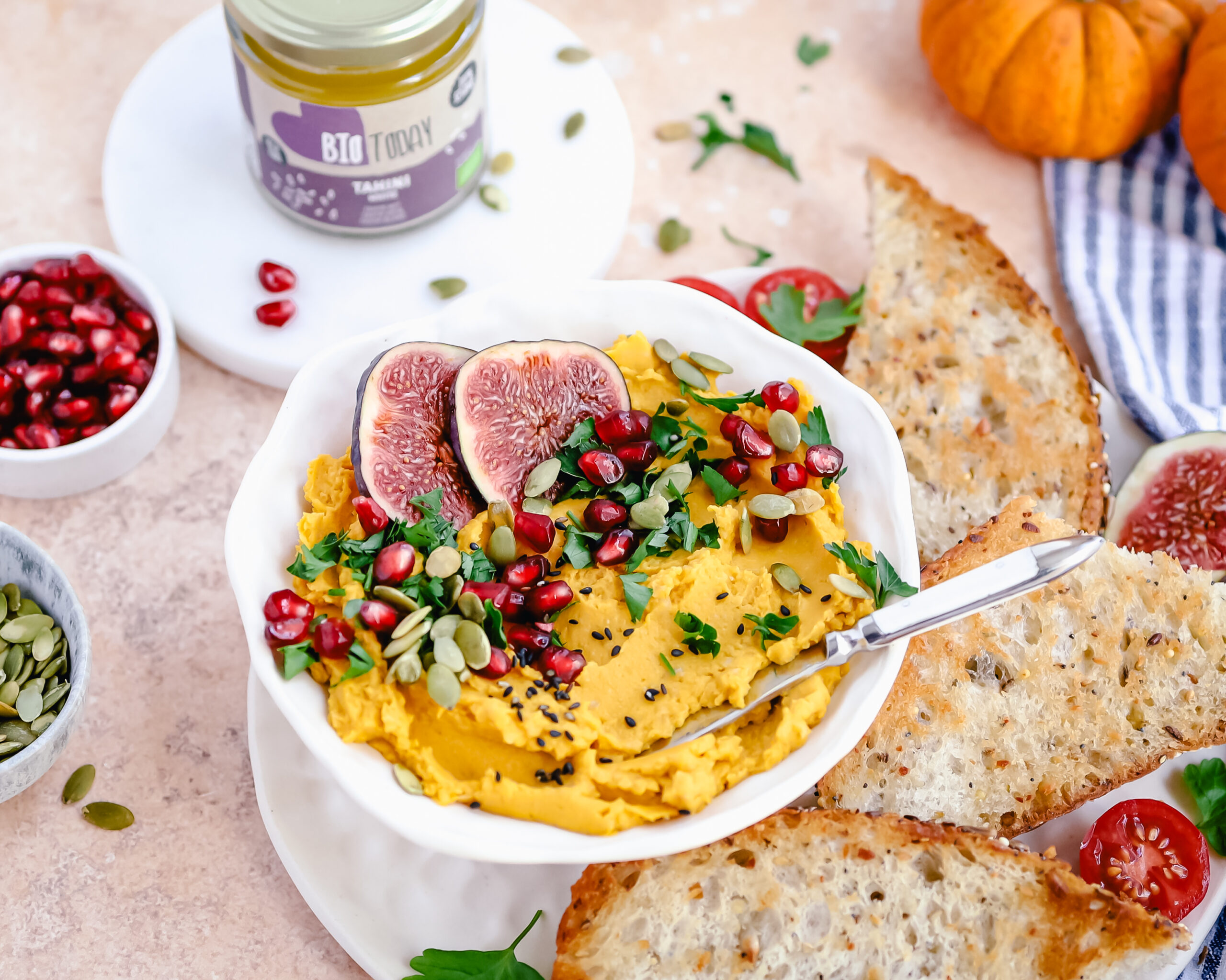 POMPOEN HUMMUS