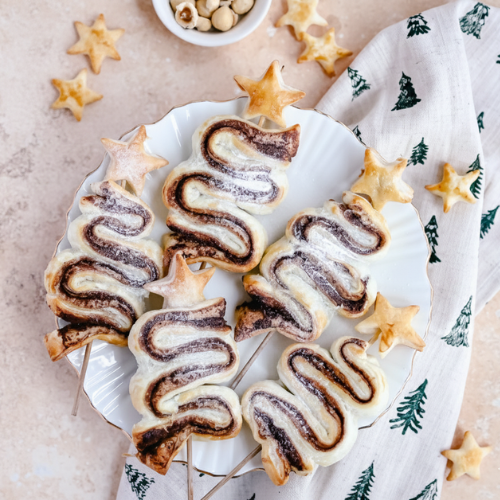 Bladerdeeg kerstbomen met chocobread