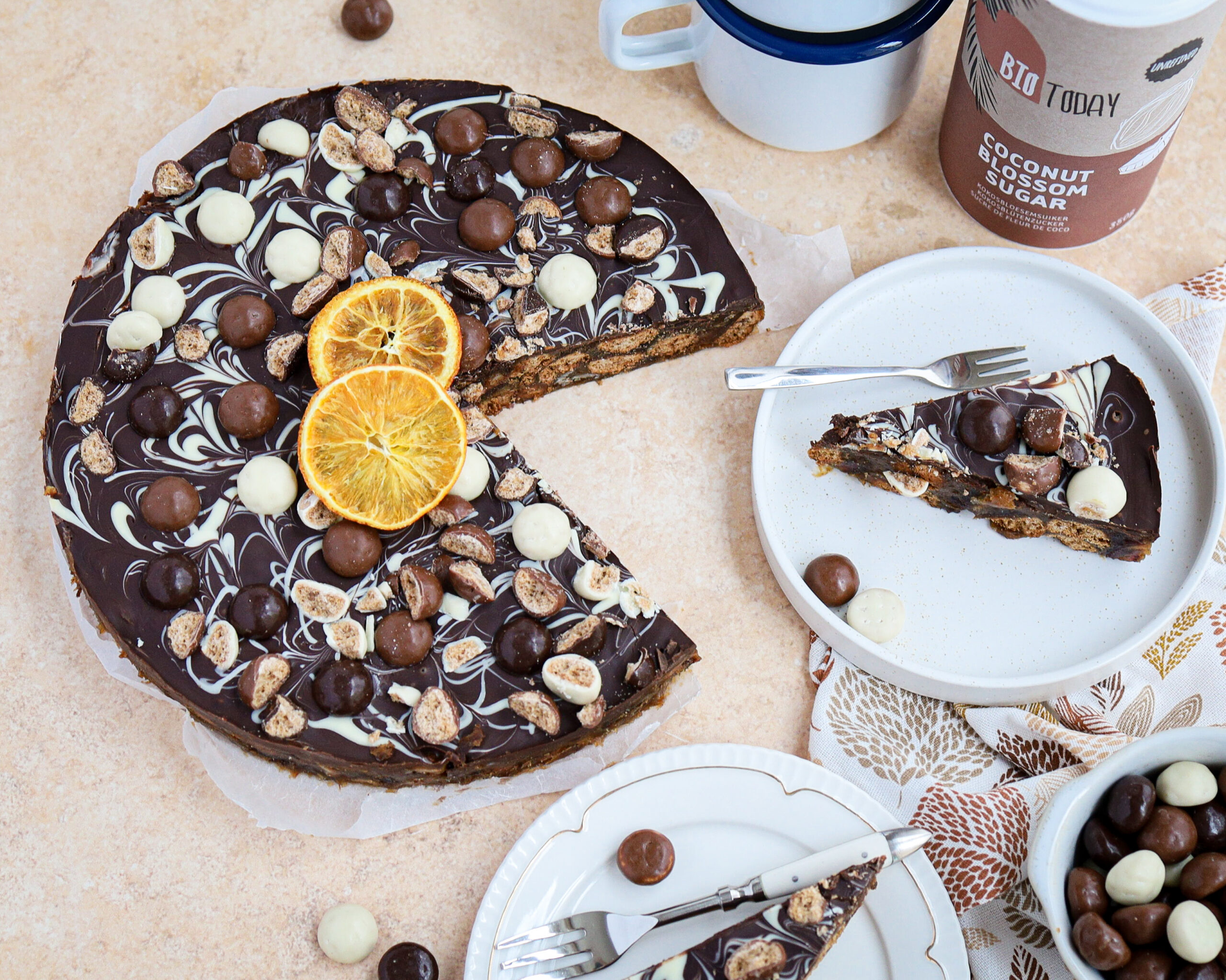 No bake sticky dadel-kruidnoten taart