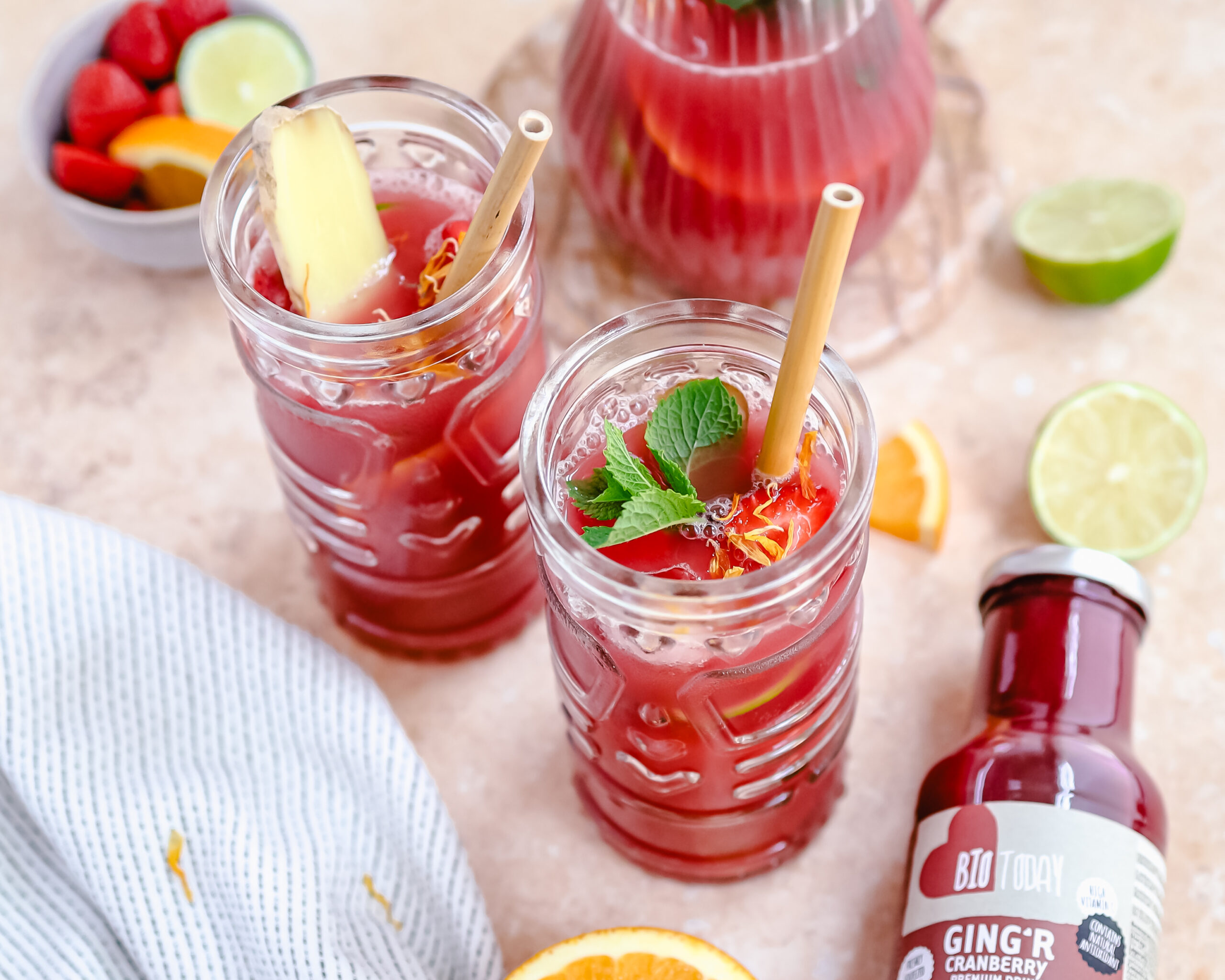 FRUITIGE MOCKTAILS MET GINGER CRANBERRY